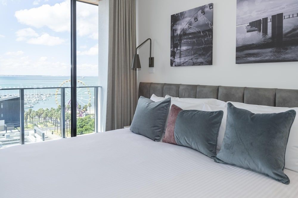 Oaks R Suites Geelong 2 Bedroom Ocean View Apartment 5