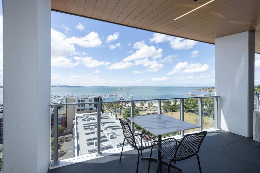 Oaks R Suites Geelong 2 Bedroom Ocean View Apartment 7