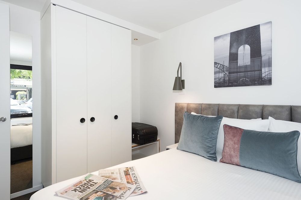 1 Bedroom Bellerine Apartment
