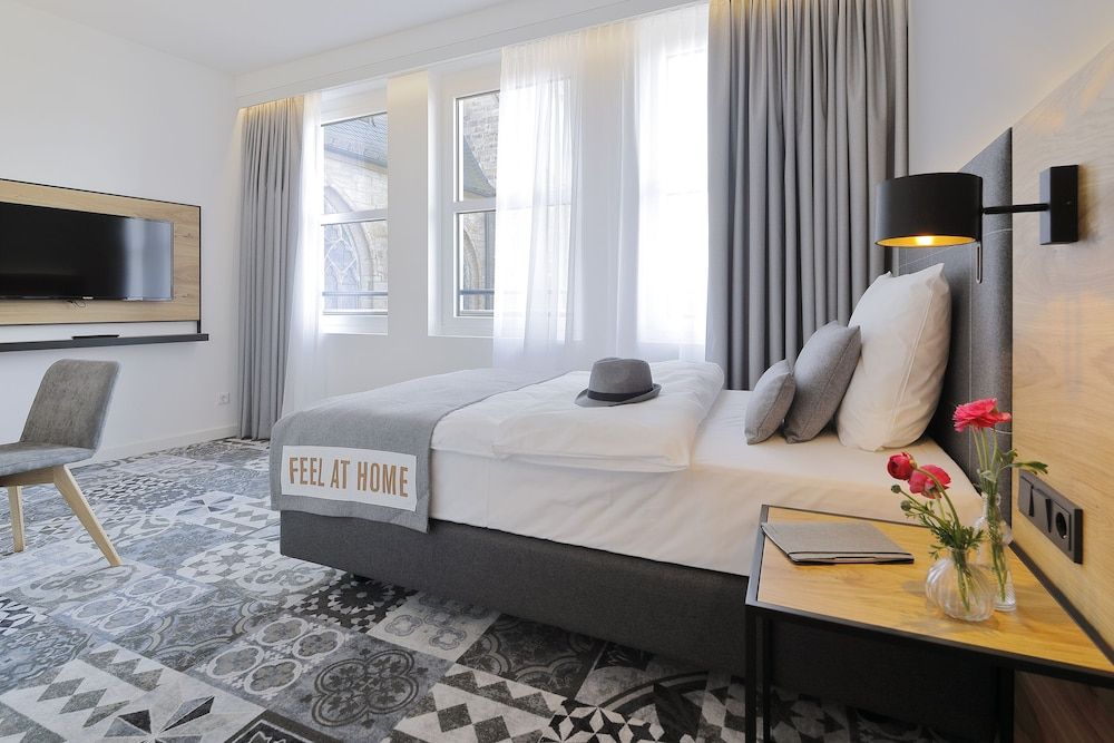 Double Room, 1 King Bed