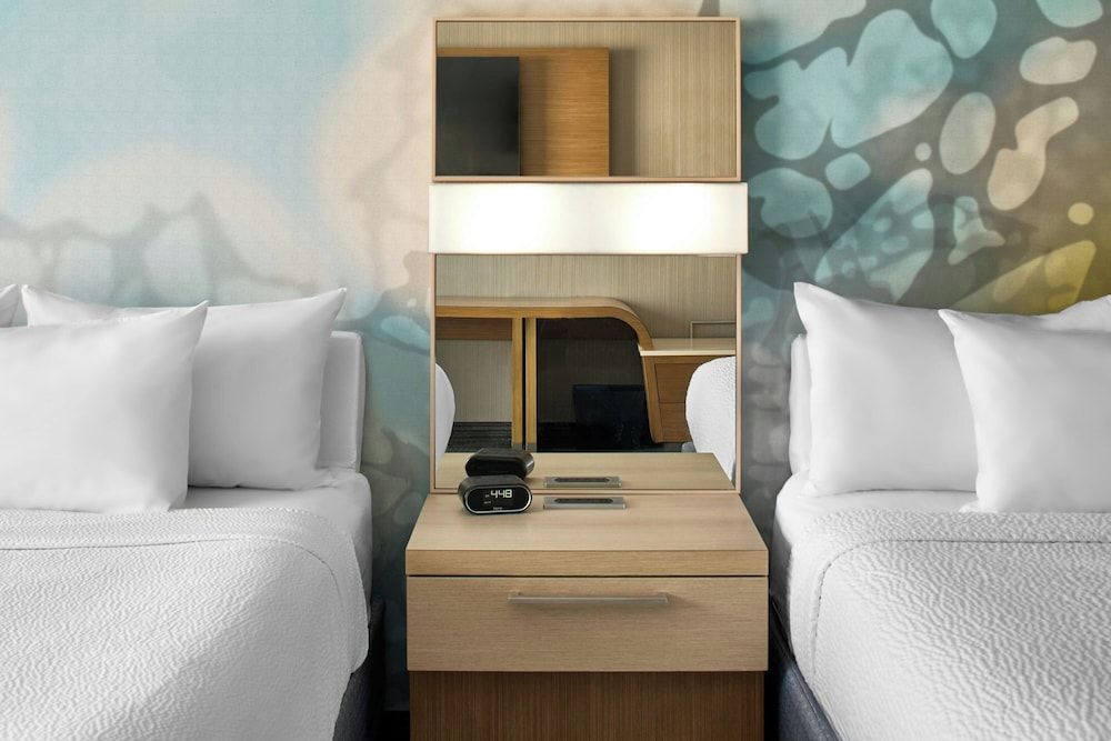 Room, 2 Queen Beds (Mobility Accessible, Tub)