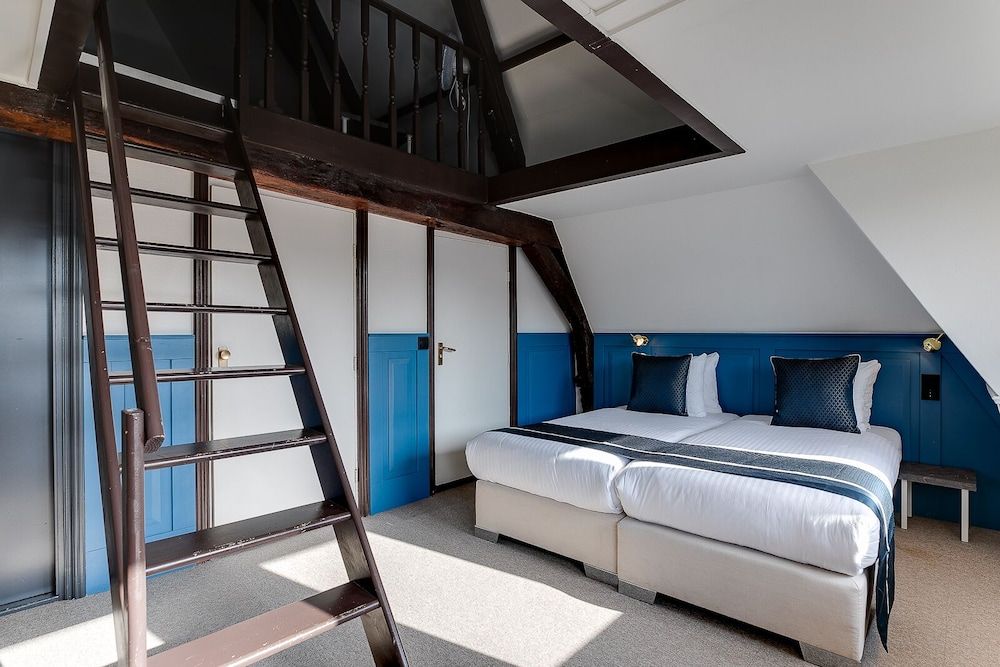 Hotel Royal Bridges Quadruple Room 3