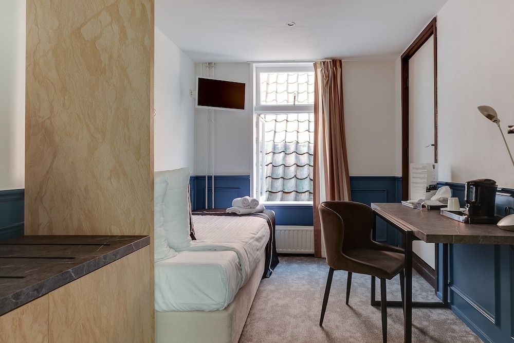 Hotel Royal Bridges Standard Single Room 5