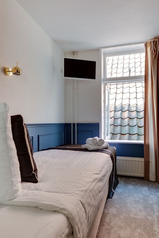 Hotel Royal Bridges Standard Single Room