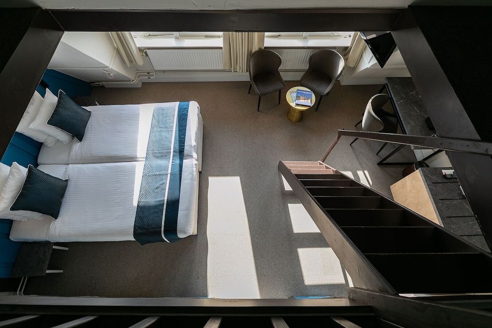 Hotel Royal Bridges Quadruple Room 9