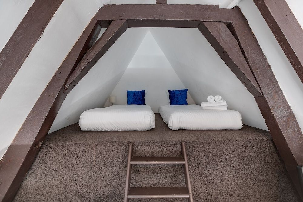 Hotel Royal Bridges Quadruple Room 5