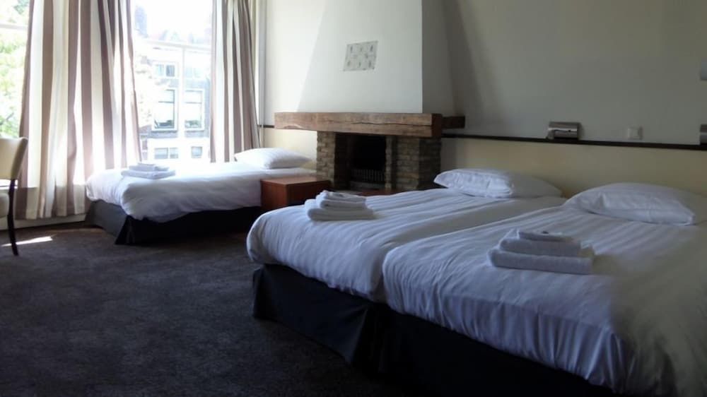 Hotel Royal Bridges Standard Single Room 2