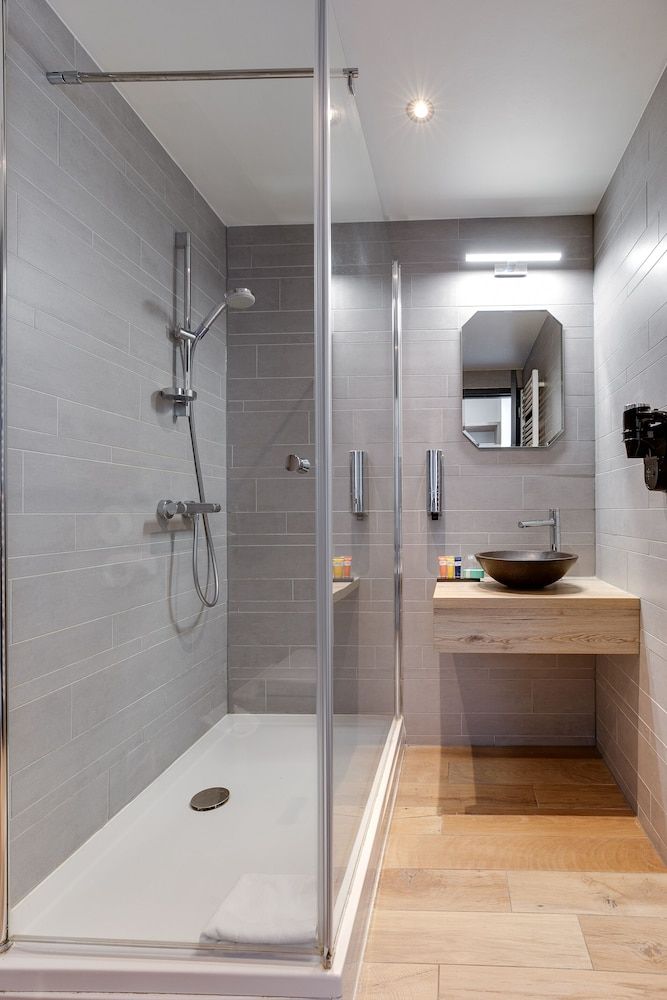 Hotel Royal Bridges Deluxe Double or Twin Room, Canal View 7