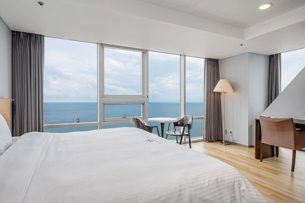 undefined Haeundae Seacloud Hotel Residence 3