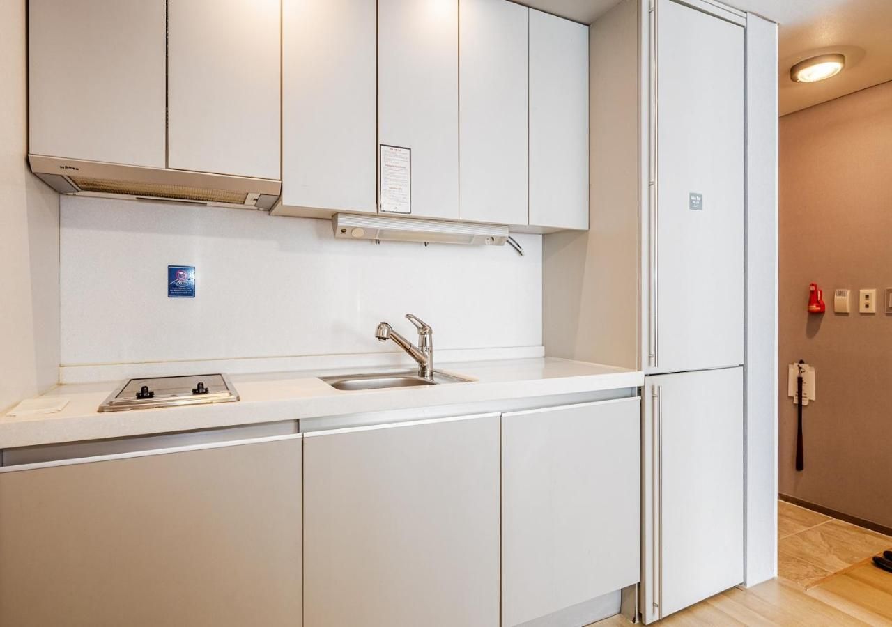 Haeundae Seacloud Hotel Residence Superior Partial Ocean View Twin Room 3