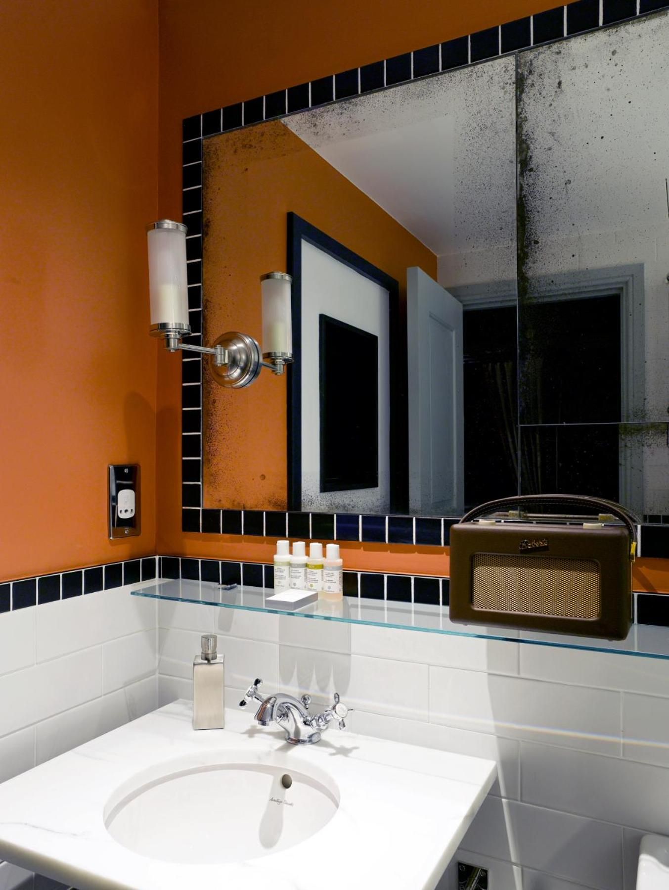 The Zetter Clerkenwell Deluxe King Room 3