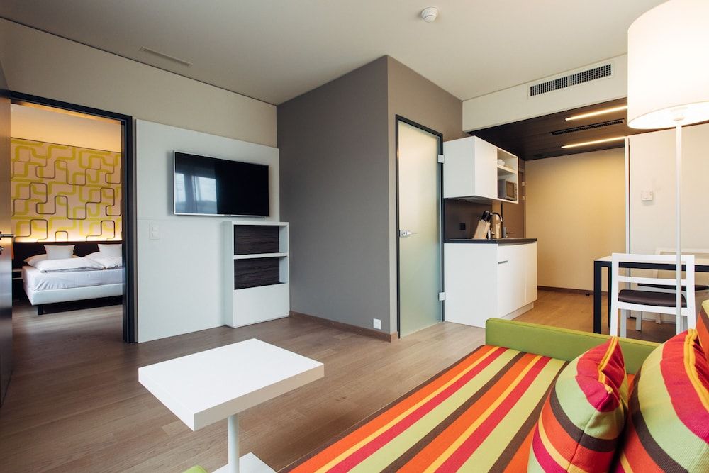 harry’s home Zürich-Wallisellen Standard Apartment 13