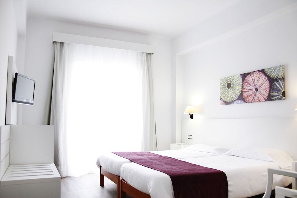 Hotel Morlans Garden Premium Double Room (Occupancy 3) 3