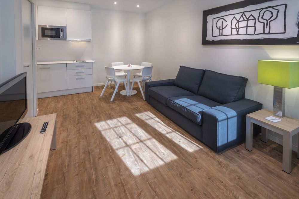 Apartamentos Playa de Castelldefels Executive Apartment (3 pax) 5