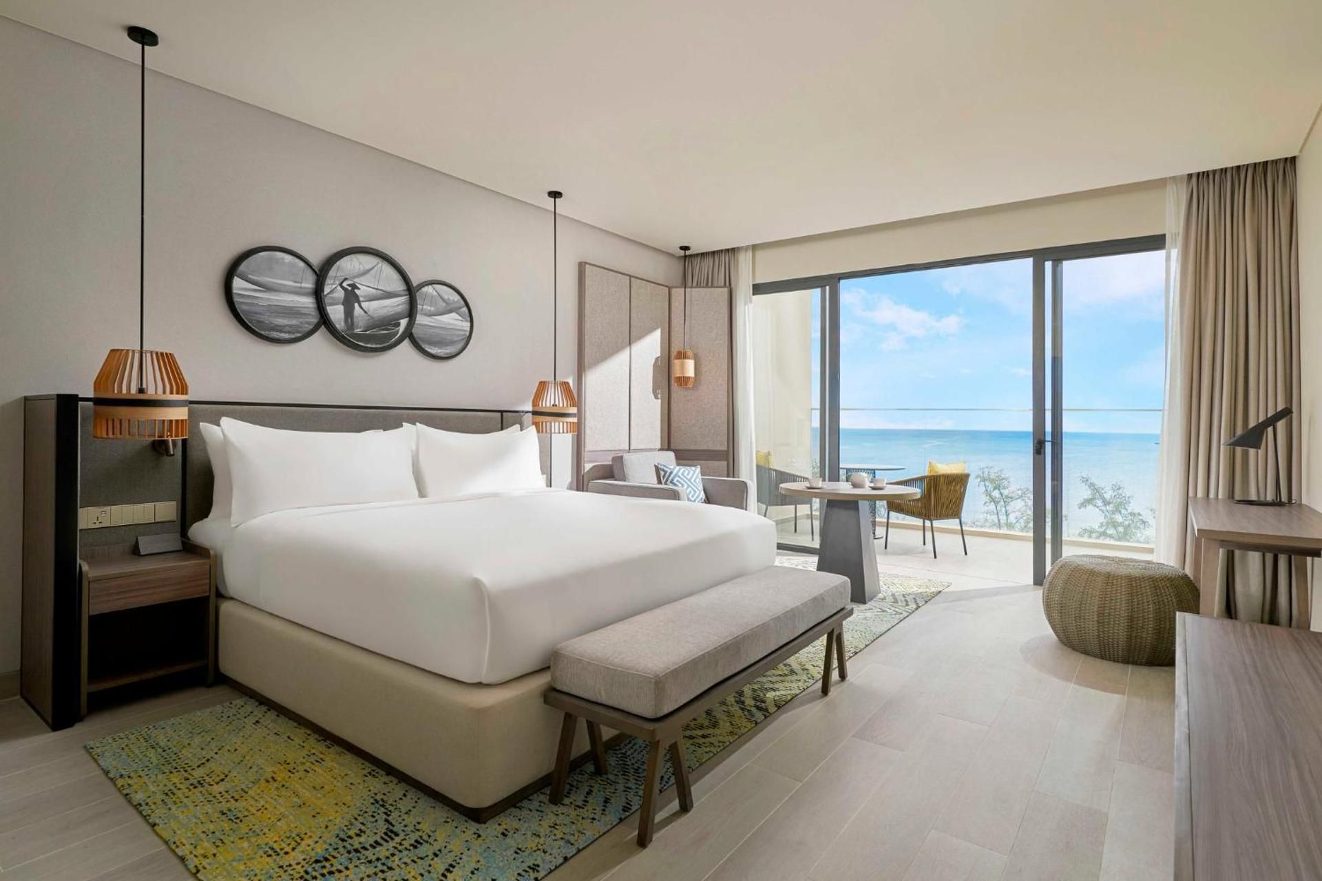 One-Bedroom Suite with Grand Oceanfront View