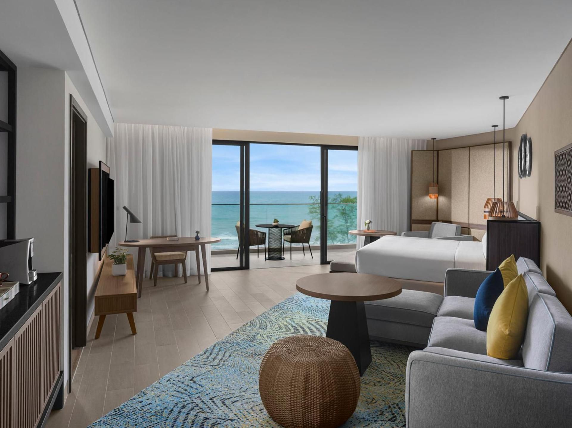 1 King Junior Suite Oceanfront View