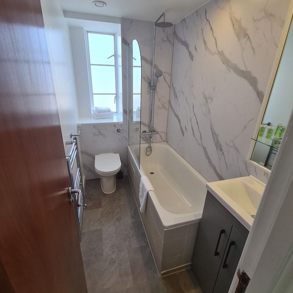 undefined Roland House 8