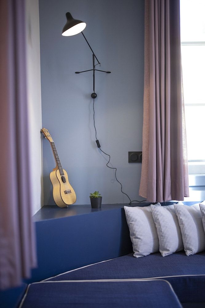 Hôtel L'Eautel Toulon Port Chambre Grande Plaisance avec accès rooftop et bassin 5