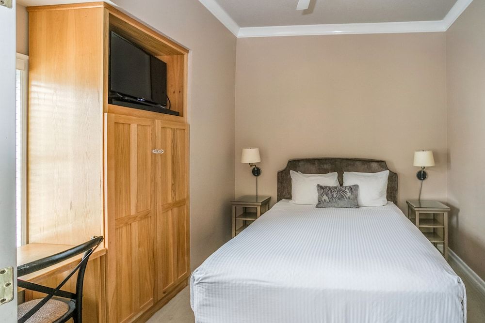 Cannon Beach Hotel Collection Cannon Beach Hotel - Exclusive Suite (Not pet or child friendly)