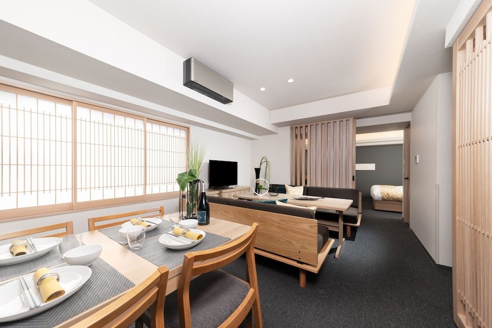 One-Bedroom Apartment (4 Single-Beds)