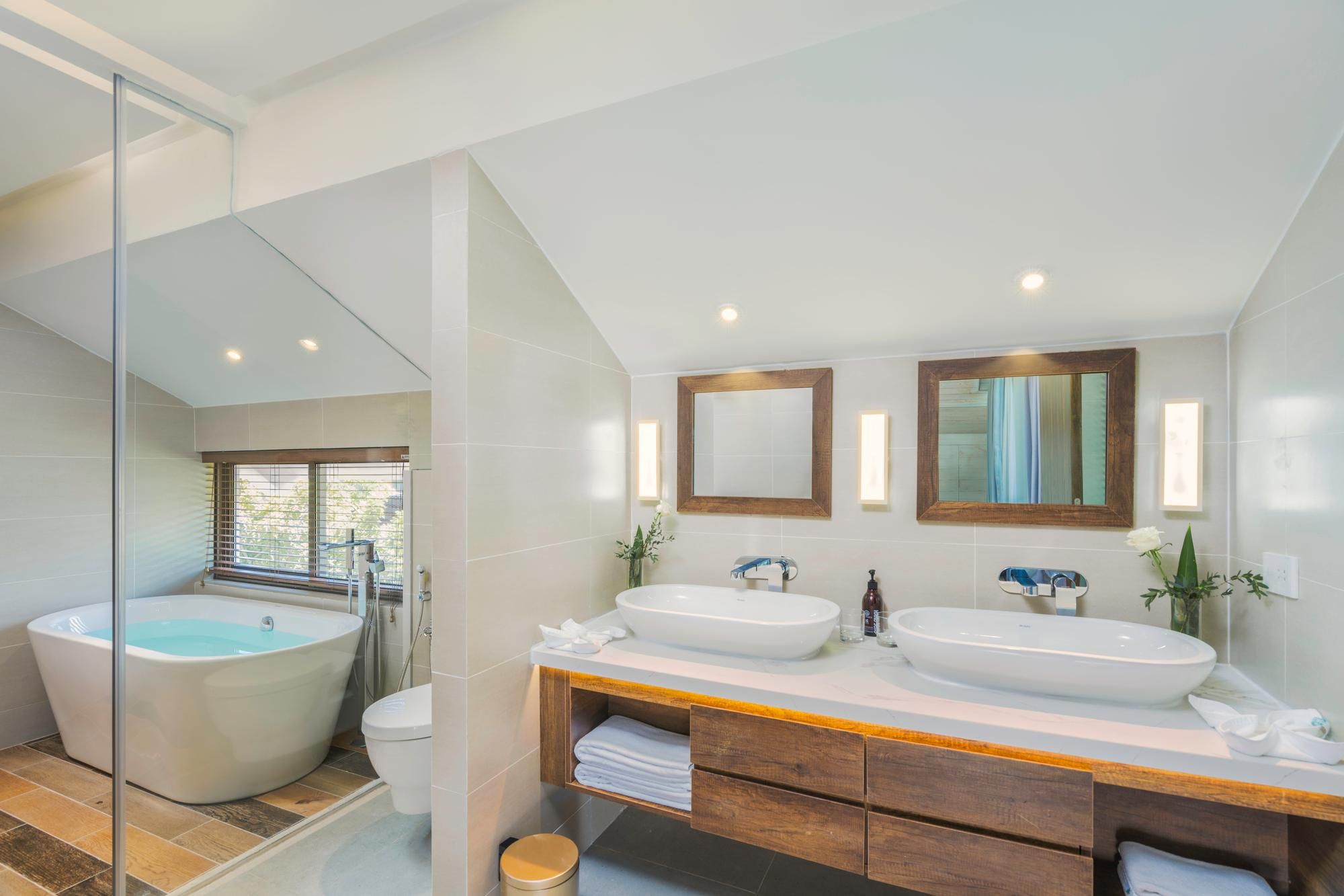 Five-Bedroom Garden View Pool Villa