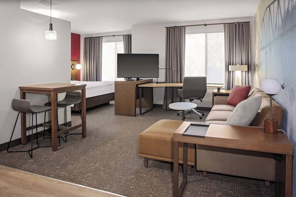 Studio, 1 King Bed (Mobility Accessible, Tub)