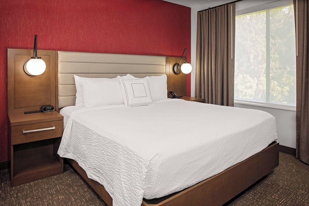 Studio, 1 King Bed (Mobility Accessible, Tub)