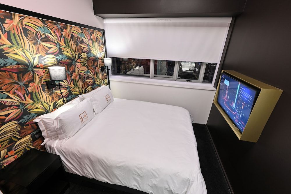 Hotel Sky Cape Town Double Room 2