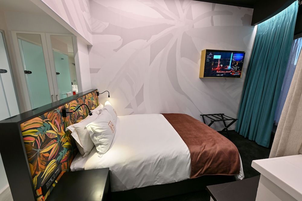 undefined Hotel Sky Cape Town 9