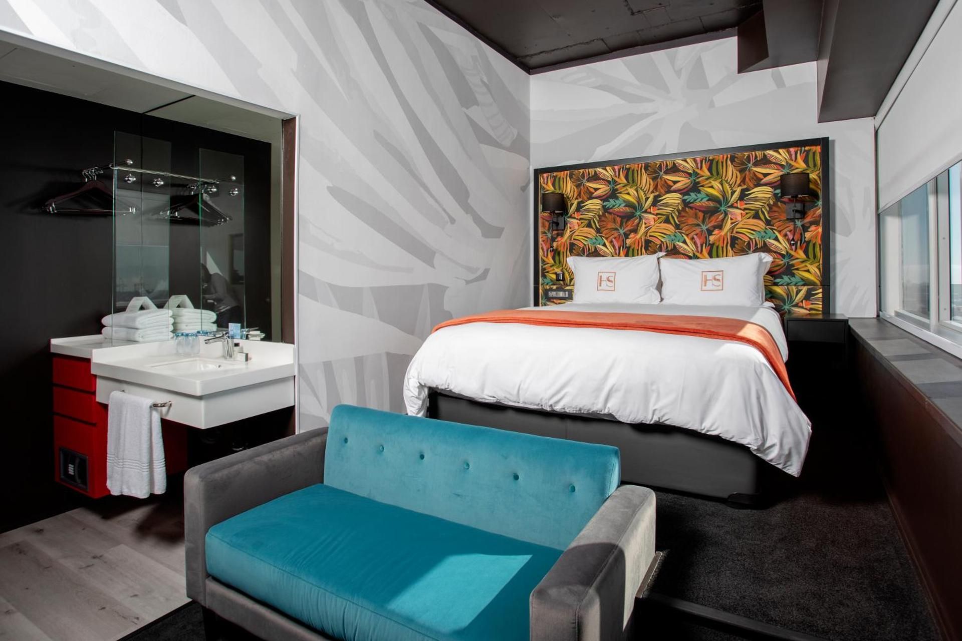 undefined Hotel Sky Cape Town 7