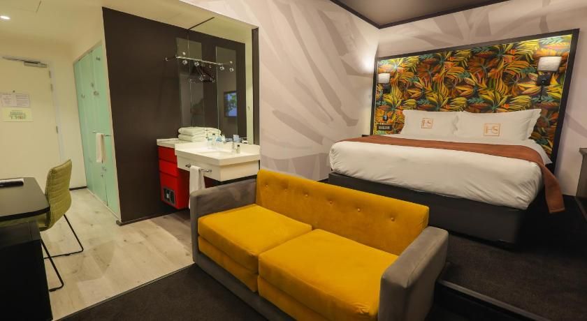 undefined Hotel Sky Cape Town 6