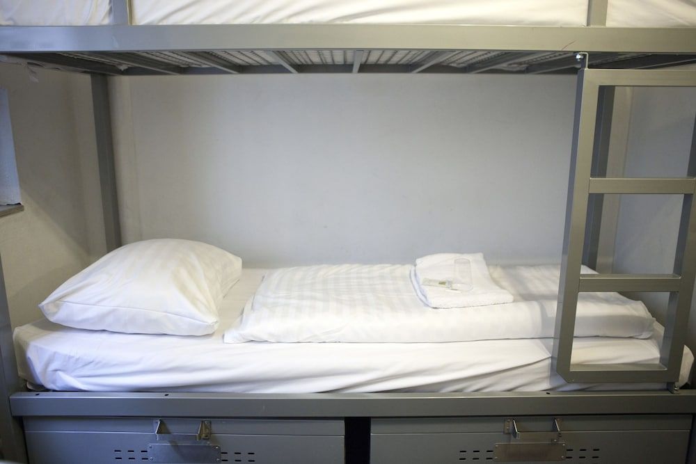 Bed in a 8-Person Female Dormitory Ensuite