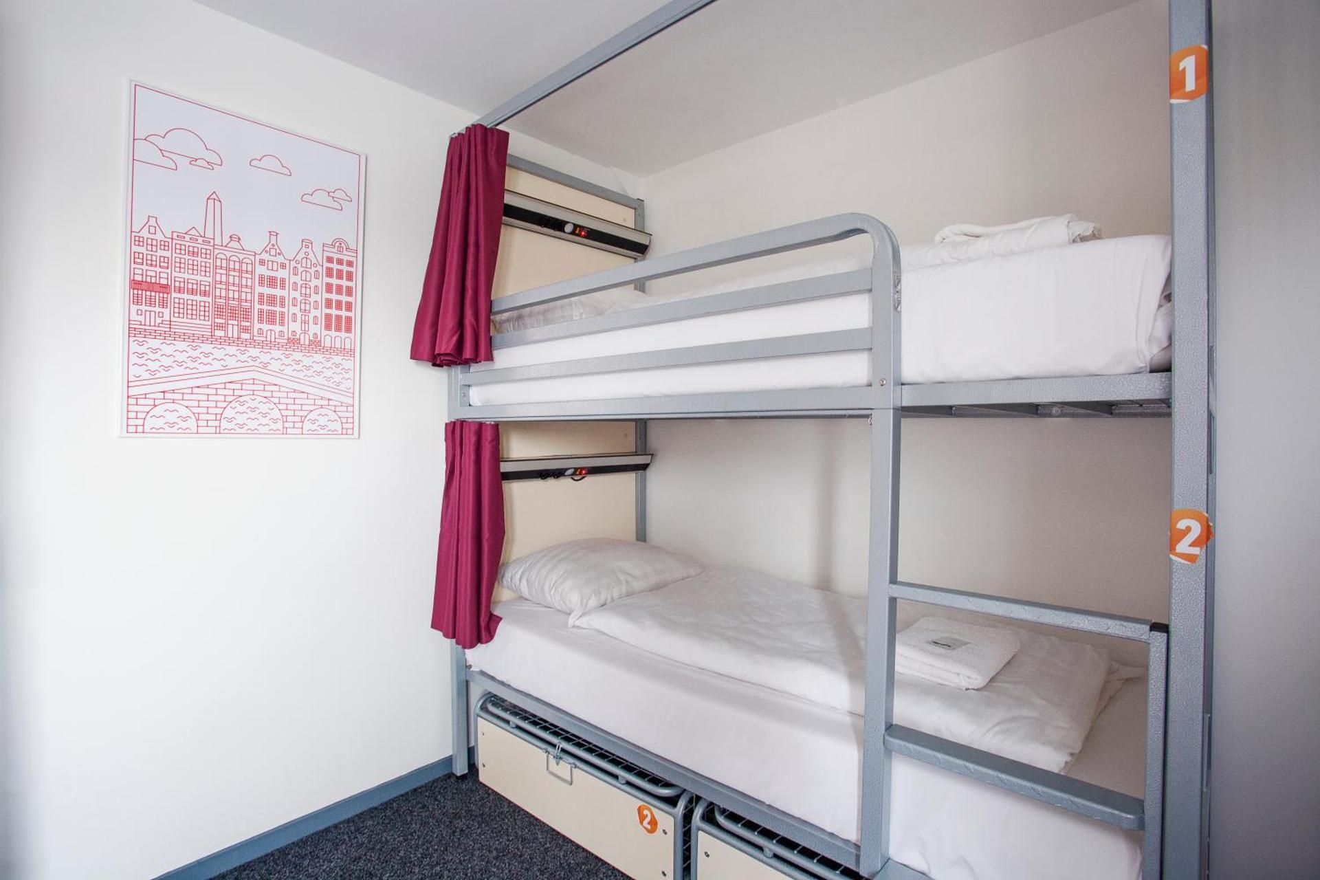 Bed in 6-Bed Mixed Dormitory Room