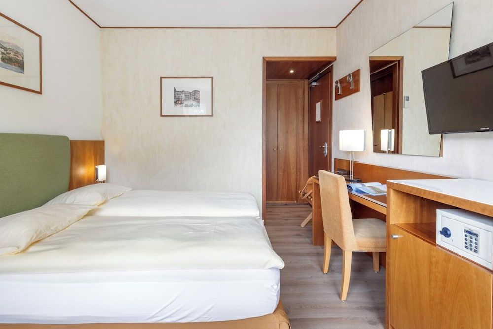 Hotel Delfino Double Room, 1 Queen Bed 13