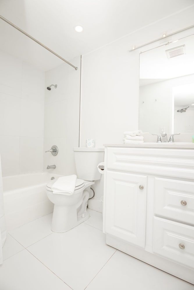 Blue Ocean Apartments Gallery Studio Suite 9