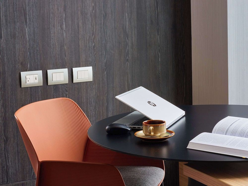 Pullman Lima Miraflores Superior Room, 1 King Bed 9