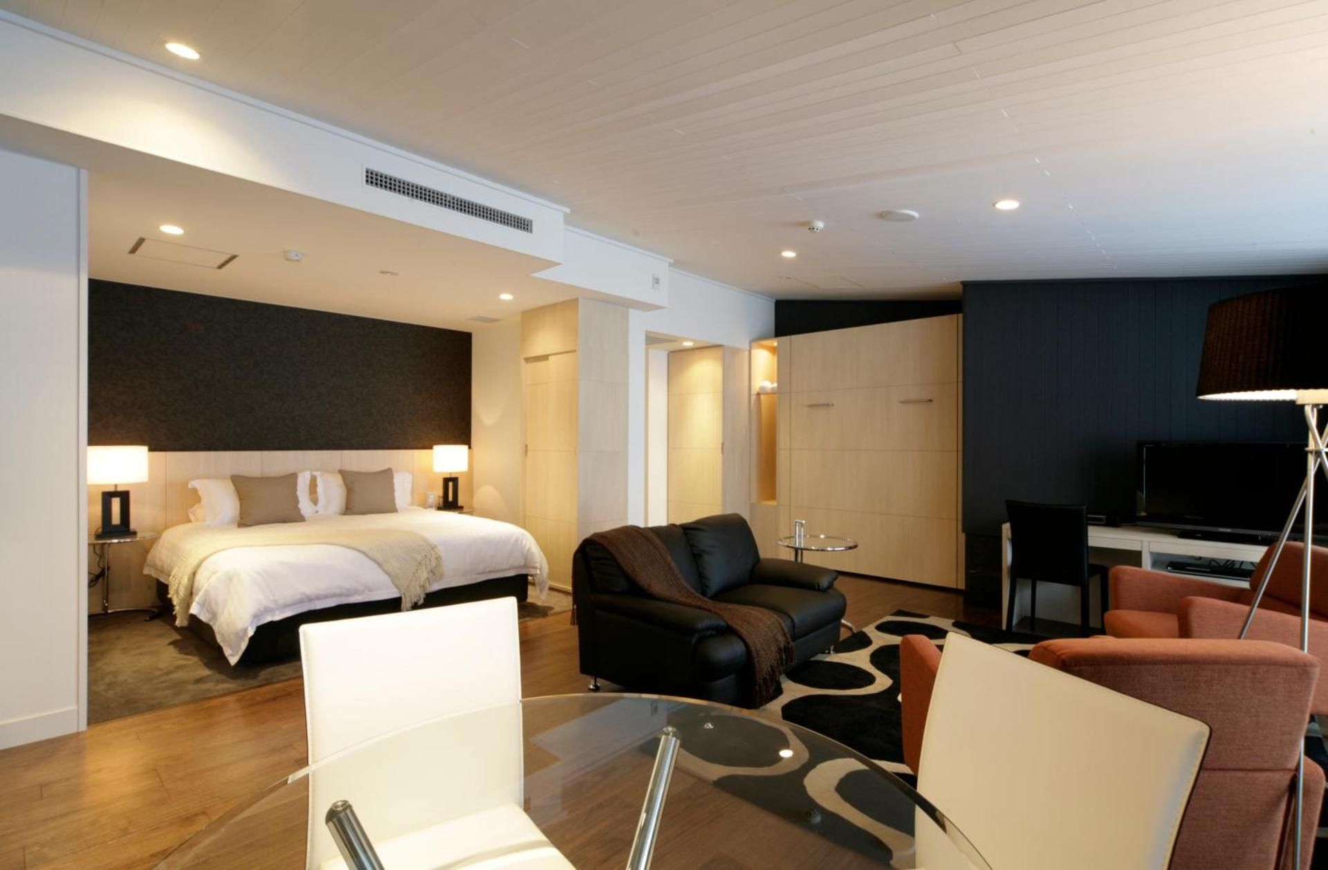 Studio Apartment