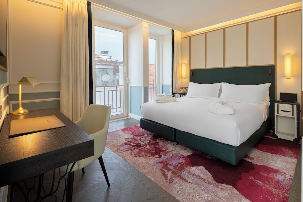 Suite (Emerald)