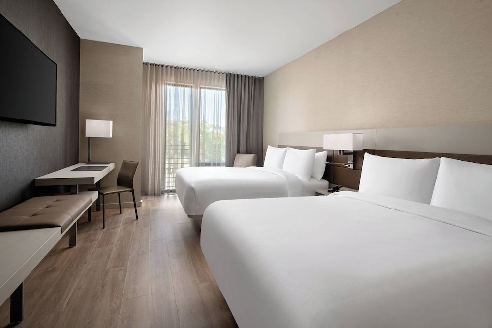 Room, 2 Queen Beds, Non Smoking