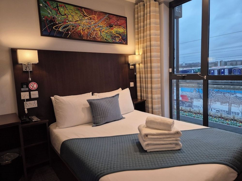 undefined London City Airport Hotel