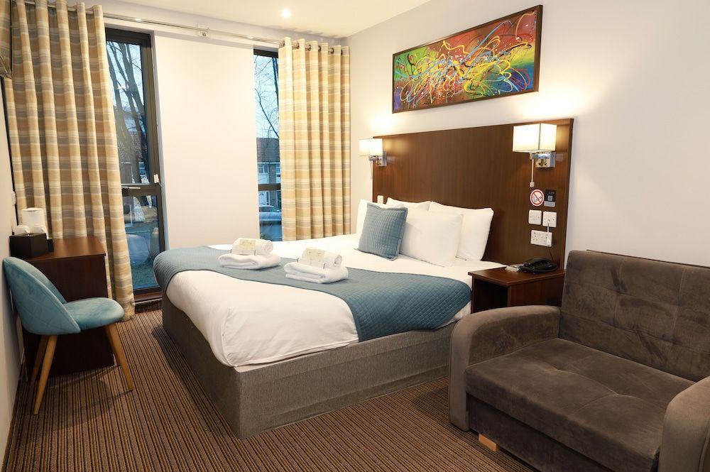 undefined London City Airport Hotel 2