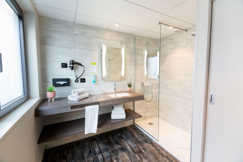 Hôtel Turenne Premium Double Room 8