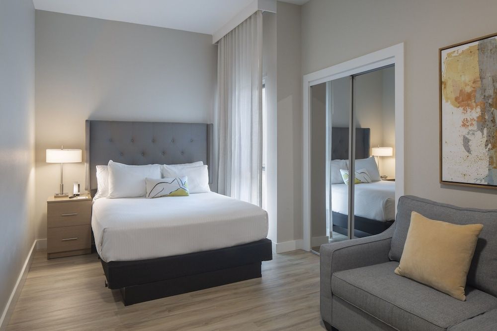Standard Room, 1 Queen Bed with Sofa bed (Deluxe Queen)