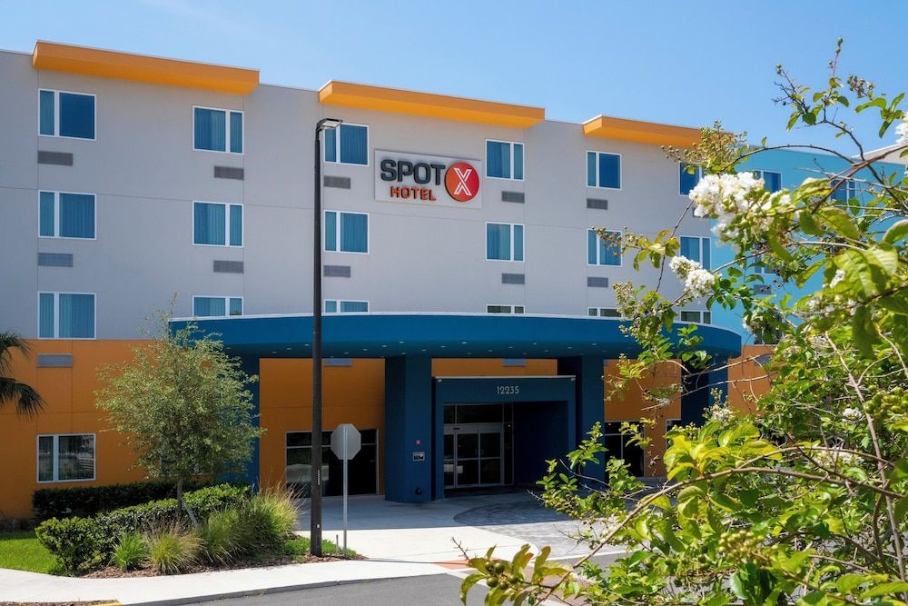 undefined SPOT X Hotel Orlando/Intl Dr by The Red Collection 6
