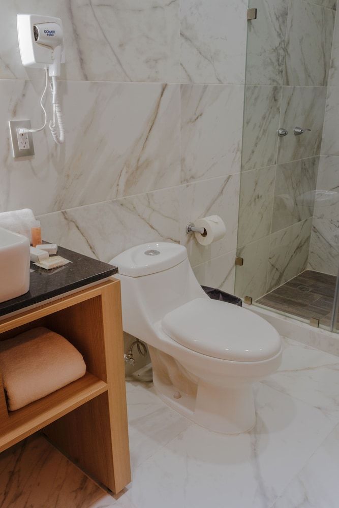 Hotel Kavia Monterrey Economy Double Room 6