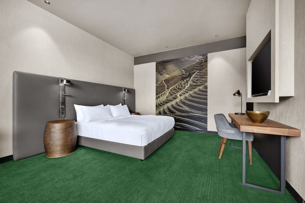 Junior Suite, City View