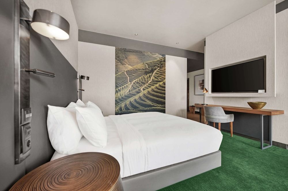 Junior Suite, City View