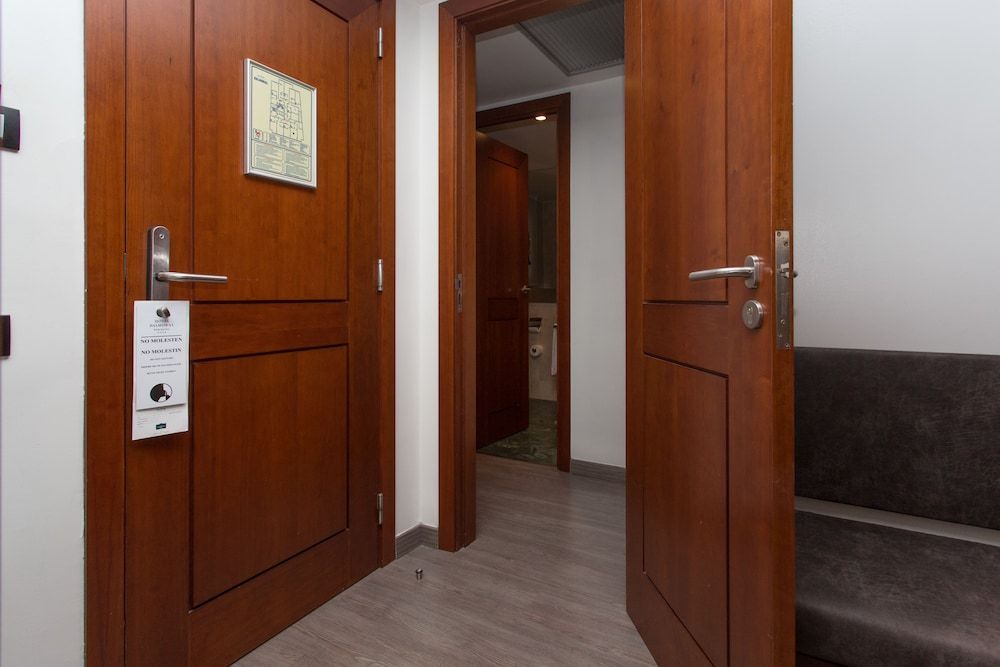 Hotel Balmoral Family Room for 4 people 3