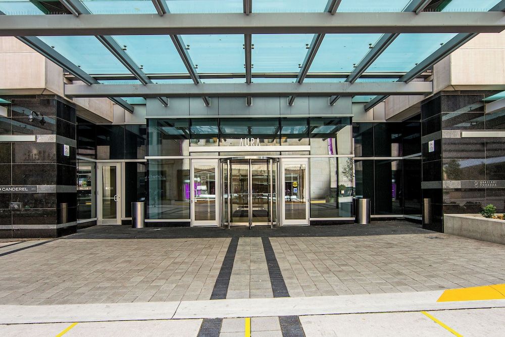 undefined Canada Suites on Bay 6