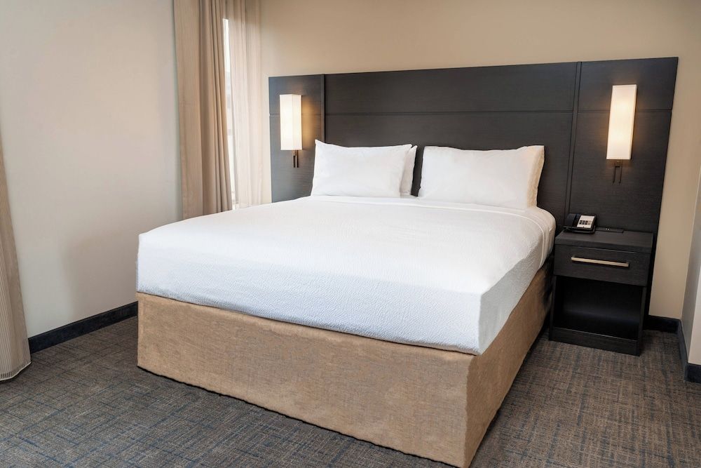 Studio Suite, 1 King Bed with Sofa bed, City View
